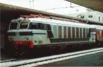  Italien FS E-Lok BR E632 Bahnhof Florenz Sommer 1986 