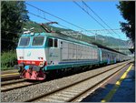 Die FS 633 005 mit einem Regionalzug nach Domodossola beim Halt in Stresa.