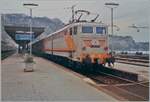 Noch ein Bild aus alten Zeiten: die FS E. 646.117 ist mit einem Regionalzug in Taormina Giradini angekommen. Auf den ersten Blick scheint sich auch hier wenig ver�ndert zu haben, doch sind heute (2026) die Nebengleise rechts im Bild nicht mehr in Bet ...