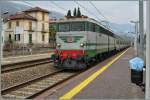 Die FS E 646 158 erreicht, mit einem RE von Domodossoala kommend, Stresa.