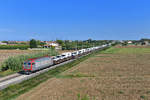 E 652 165 mit einem Transporterzug am 04.09.2018 bei Savignano sul Rubicone.