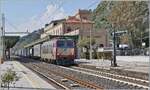 Für mich eines der schönsten Bilder vom Bahnhof von Taormina-Giardini auf unserer Reise: Die Mercitalia Rail FS 652 058 erreicht mit ihrem Güterzug Taormina-Giardini, wo nach einen