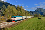 E 652 092 mit einem Containerzug am 12.10.2016 bei Campo di Trens.