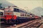 Die FS E 656 300 (und eine weitere abgeb�gelte E 656) haben in Domodossola einen IC nach Milano �bernommen und werden in K�rze abfahren. 

Analogbild vom Mai 1985