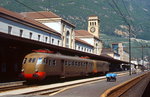 Im März 1985 wartet ein ALe 840 im Bahnhof Bolzano/Bozen auf Fahrgäste in Richtung Merano/Meran