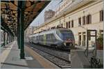 In Agrigento Centrale wartet ein ME Ale 501  Minuetto  als Regionalzug 5418 auf die Abfahrt nach Palermo.