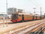 Ein Elektrotriebwagen der Baureihe ALe 540 steht am spten Nachmittag des 15.9.1998 am Hauptbahnhof Ravenna zum Start bereit.