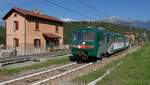 Nachdem der Gegenzug aus Milano Centrale den Bahnhof von Piona passiert hatte, bekam der nach Lecoo fahrende Le 562 013 freie Fahrt (26.09.2016).