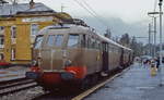 An einem Regentag im April 1985 ist ein aus Bozen kommender ALe 840 in Meran eingetroffen.