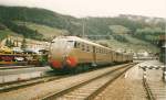 Nicht nur wegen der herrlichen Bergwelt der Dolomiten zog es mich im Mai 1998 nach Sdtirol.Im italienischen Bahnhof Innichen fotografierte ich diesen dreiteiligen Ale 840.