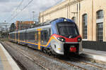 Trenitalia ETR 104 198 (9483 4114 809-6 I-IT) f�hrt als RV 4411 aus Bari in Lecce ein, 16.10.2026