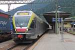 Ausfahrt am 05.07.2018 von ETR 170 297 als Regionalzug (Brennero - Merano/Meran) aus dem Startbahnhof in Richtung Bozen.