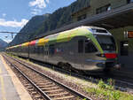Ein ETR 170 Flirt der SAD kurz vor der Ausfahrt als Regionalzug nach Meran/Merano. Aufgenommen im Bahnhof Brenner/Brennero am 23.08.2021