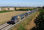 Der von Hitachi Rail Italia gefertigte Doppelstocktriebzug  Rock  521 050 war am Morgen des 18.