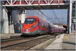 Der Trenitalia FS ETR 400 048 ist als FR 9291 von Paris Gare de Lyon nach Milano Centrale unterwegs und hält hier kurz in Chambéry-Challes-les-Eaux.
