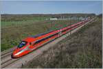 Bella Italia  mitten in Frankreich und dies sehr schnell: Mit gegen 300 km/h flitzt der FS Trenitalia ETR 400 030 als Frecciarossa FR 6647 von Paris Gare de Lyon (9:30) nach Lyon Perrache (an 11:48)