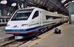 ETR 470 Cisalpino, Einheit Nr. 4, im Bahnhof Milano Centrale, 31.3.2003.