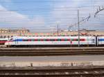 Ein Pendolino ETR 480 mit Werbung fr die neue T-Biz Business Class der FS am 28.05.2009 in Roma Termini.