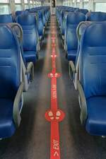 Im Gegensatz zu den Regionalzügen der DB sind in den Wagen der Regionalzüge der FS die Ausstiegsbereiche/-richtungen pandemiebedingt vorgegeben (...