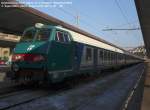 Regionalzug nach Udine steht abfahrbereit in Trieste Centrale, anfang September 2009 kHds