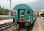 Regional Wendezug nach Bozen/Bolzano am 07.10.14 in Meran/Merano.Im Bild der Steuerwagen.