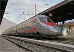 Der Trenitalia FS ETR 610 008 ist als EC 37 von Geneva nach Domodossola am Ziel seiner Fahrt angekommen.