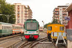 ADE 23 rangiert am 03.04.2023 im Bahnhof Catania Borgo.