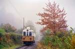 Eine herbstliche Begegnung mit der Rittner Bahn in Südtirol am 29.10.1985.