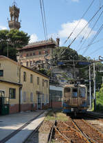 FERROVIA GENOVA CASELLA FGC  NORMALBETRIEB  Einfahrt des Triebwagens A 10 mit dem Zug 14 in Genova P.Manin am 4.