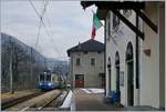  Trontano, Stazione di Trontano  - tönt es zwar nicht aus dem Lautsprecher, als der Regionalzug 238 von Re nach Domodossola den Bahnhof erreicht, doch das Bild vermittelte doch etwas der