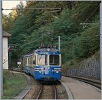 In Marone kreuzte  mein  ABe 6/6 den Ferrovia Vigezzina SSIF ABe 8/8 21 Roma der als Regionalzug nach Folsogno-Dissimo unterwegs ist. Dort wird er um 1456 erwartet, um dann als Leermaterialzug nach Re zurückzufahren um den Regionalzug 262 mit der Abfahrt um 15.02 zu übernehmen. 
7. Okt. 2016