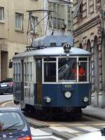 Eine Tramvia Trieste kommt am 30.10.2010 den Berg in Richtung Innenstadt hinunter.