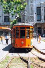 Azienda Trasporti Milanesi (ATM) Triebwagen 1872 am 16.Juni 2002 als Linie 9 in der Stazione Centrale M2 M3.