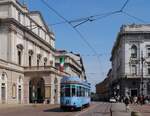 Tw.1652 als Linie 1 nach Roserio vor dem Gebäude der Mailänder Scala. (19.04.2026)