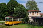 Tw.1960 in der Wendeschleife der Endstelle Roserio - Ospedale Luigi Sacco der Linien 1 und 12. (20.04.2026)