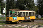 Triebwagen 1870 f�hrt in die Station Ospendale ein am Ende der Wendeschleife der Line 5.