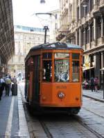 Wagen 1650 der Straenbahn Mailand auf der Linie 1 unterwegs,fotografiert am 07.07.2009.