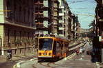 ATAC Rom im April 1996: Die neuesten Fahrzeuge der römischen Straßenbahn waren zu diesem Zeitpunkt die dreigliedrigen Gelenkwagen 9001-9041, hier vertreten durch den Tw 9021