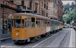 Achtung Fahrradfahrer, Tramschienen. Hinter dem Vatikan warten drei Strassenbahnzge auf die Abfahrt. (Archiv 07/86)