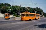 Rechts ein Zug der Linie 19 der Straßenbahn Rom vor der Nationalgalerie am 13.06.1987.