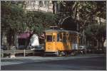 Tram 2129 mit Lyra Stromabnehmer in den Strassen Roms (Archiv 10/84)