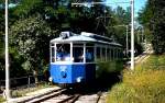 Von Opicina kommend erreicht Tw 401 der Trenovia di Opicina die Bergstation Vetta Scorcola der Standseilbahn (Sommer 1981)