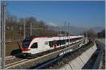 Gerade die Schweiz verlassen, erreicht der SBB TILO RABe 524 008  Mendrisiotto  als S 40 25421 von Como S.