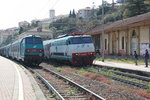 Ferrovia Ligure,Zugkreuzung im Bahnhof Imperia-Porto Maurizio.29.04.16