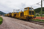 Gleisbaumaschine B 242 von MATISA, am 19.6.2016 im Bahnhof San Candido/Innichen.