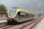 Ein dieselbetriebener Stadler ATR 100 der Vinschgerbahn nach Mals/Malles in Meran.07.10.14
