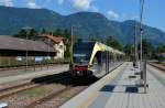 Am sonnigen 26.08.2015 standen im Bahnhof Meran 2 GTW der Vinschgerbahn abfahrbereit als R 123 nach Mals.