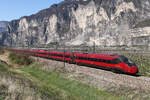 Der NTV .italo ETR 675 008 am 02.04.2026 bei Salurn in Richtung Bozen.