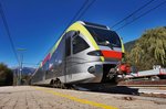 Ein ETR 170 hält als R 20716 (Merano/Meran - Brennero/Brener) in der Haltestelle Campo di Trens/Freienfeld.
Aufgenommen am 16.10.2016.