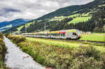 ETR 170 001-1 fährt als REX 1865 (Fortezza/Franzensfeste - Lienz) zwischen Tassenbach und Abfaltersbach vorüber.
Aufgenommen am 3.9.2017.